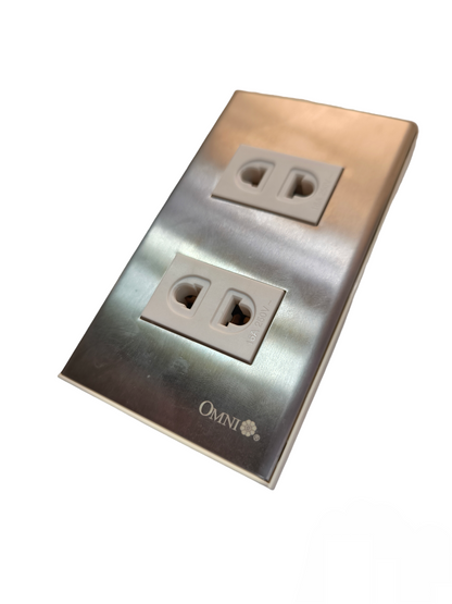 Omni 2 Gang Universal Outlet 15A 250V WWP-112S+(WWU-200x2)
