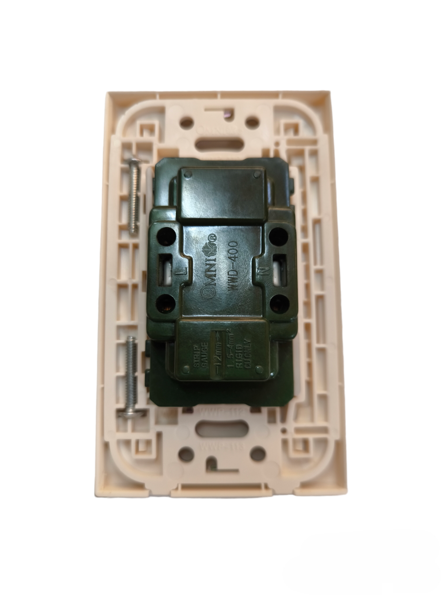 Omni Duplex Flat Pin Outlet 15A 250V with Wide Series Plate Cover WWP-113+WWD-400