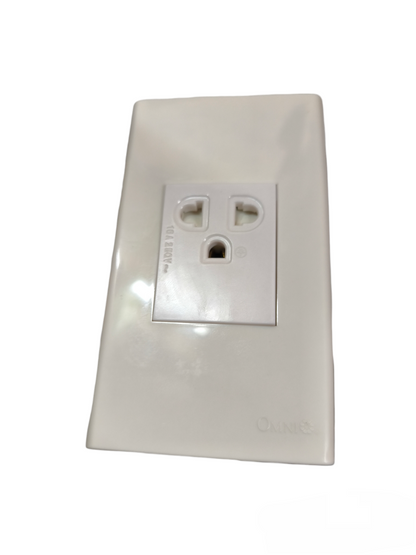 Omni Universal Outlet with Ground 16A 220V with Plate Cover Center Device WWP-111+WWG-203