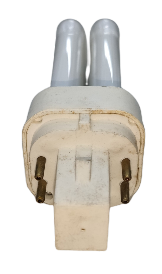 China made 10W 4 pin light PL daylight compact fluorescent bulb with a white base