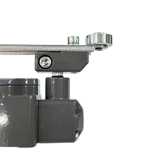 Chint Limit Switch 5A 220V Adjustable Rotating Arm with Single Roller YBLX-WL/CA12