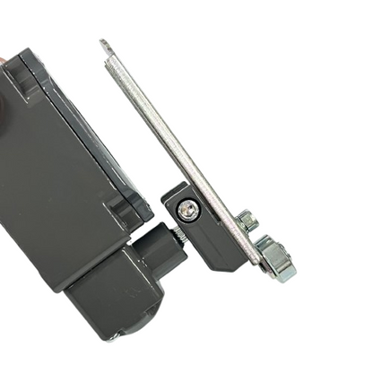 Chint Limit Switch 5A 220V Adjustable Rotating Arm with Single Roller YBLX-WL/CA12