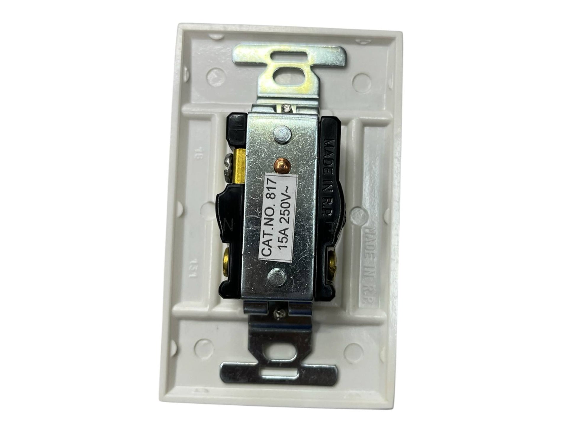 Eagle 1 Gang Outlet with Plate Cover White or Cream 15A 250V 817/131-C