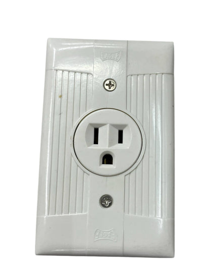 Eagle 1 Gang Outlet with Plate Cover White or Cream 15A 250V 817/131-C