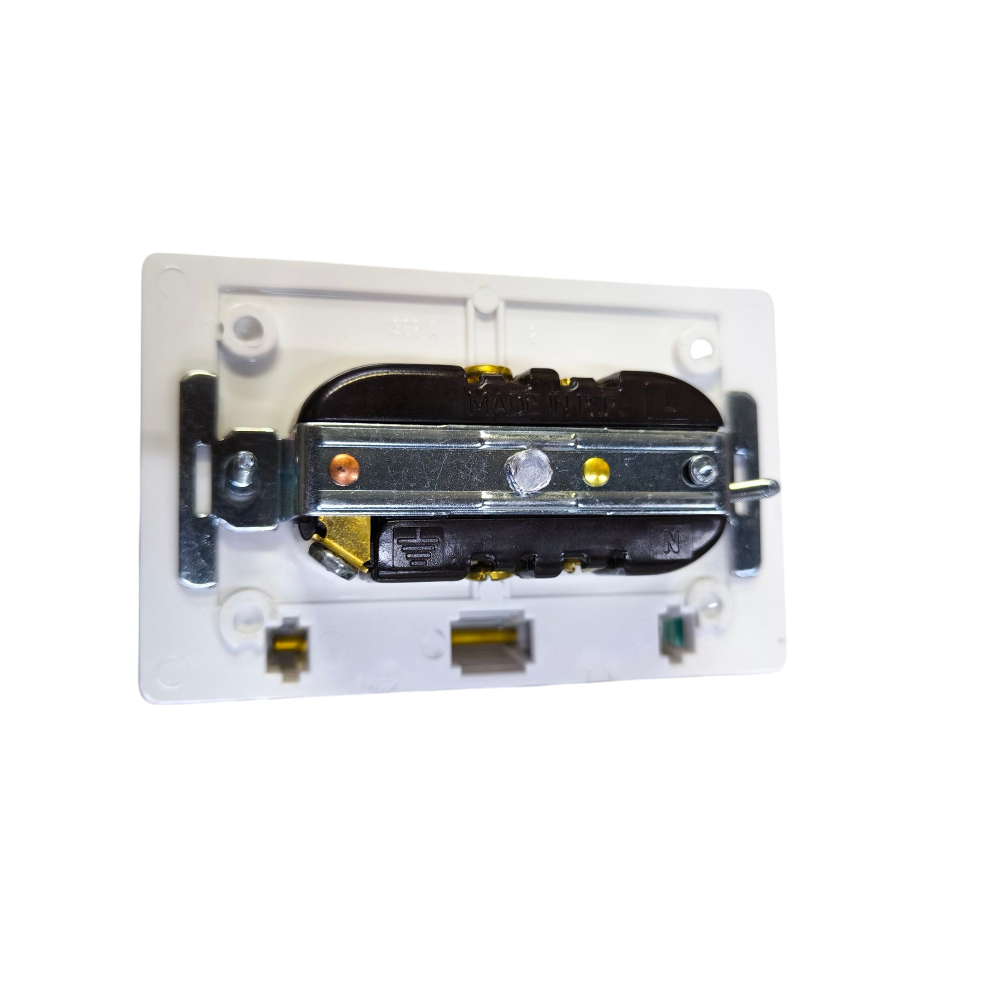 Eagle Weatherproof 2 Gang Tandem Outlet with Ground White 15A 250V CAT1962877-IC Electx electrical Supply