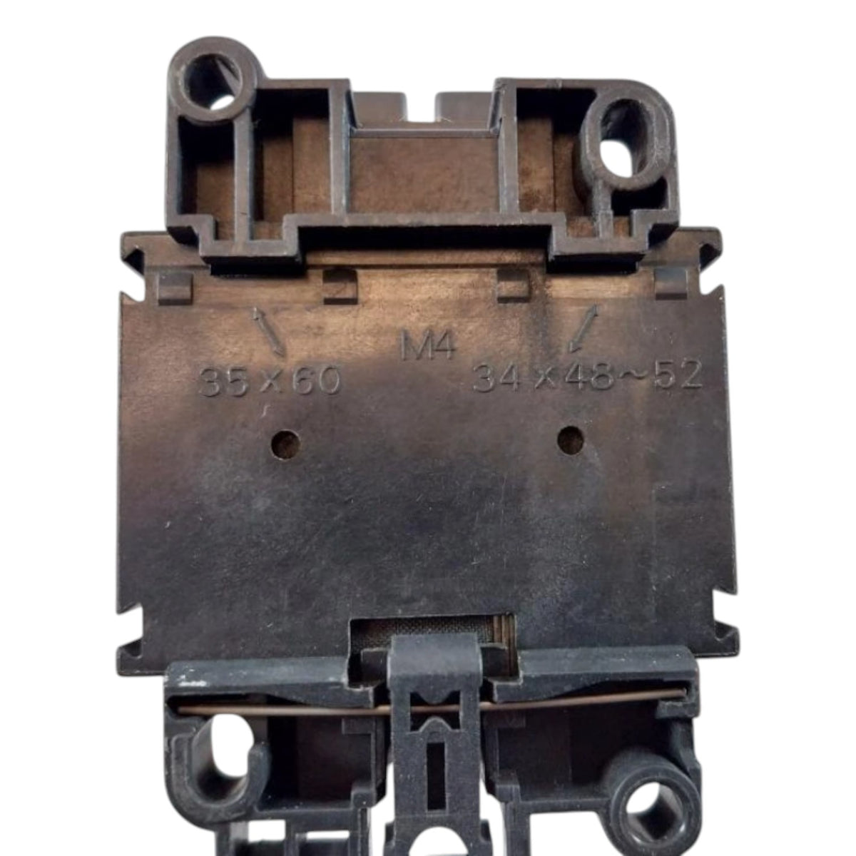 Metal mechanical component with dimensions on a white background