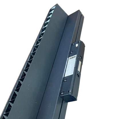 ILLUMIQ TERRA 18W LED Grilled Flood Track Light 48V (4000K)