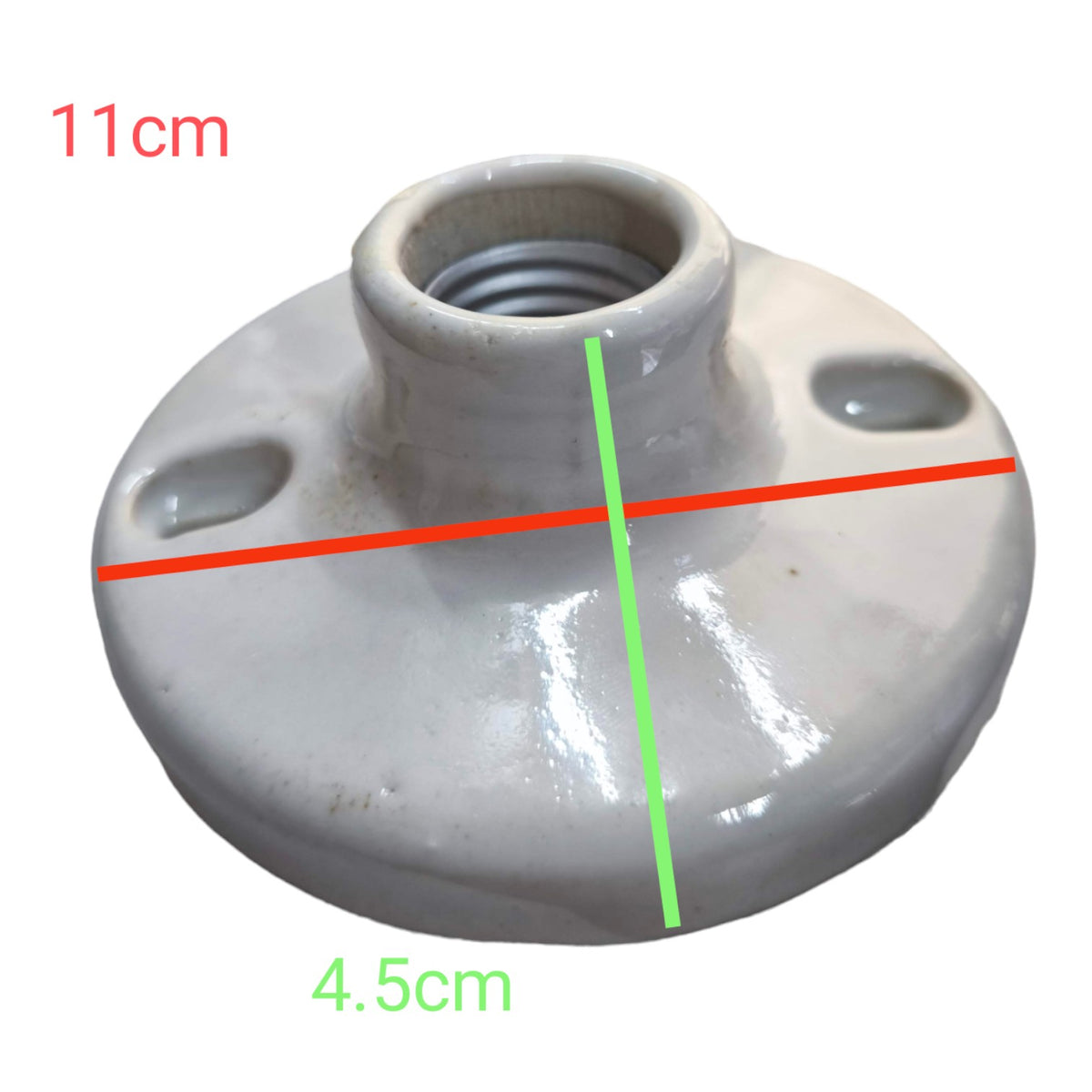 A round ceramic threaded plug or connector base shown on a white background with red and green measurement lines and text labels indicating dimensions 11cm and 4.5cm.