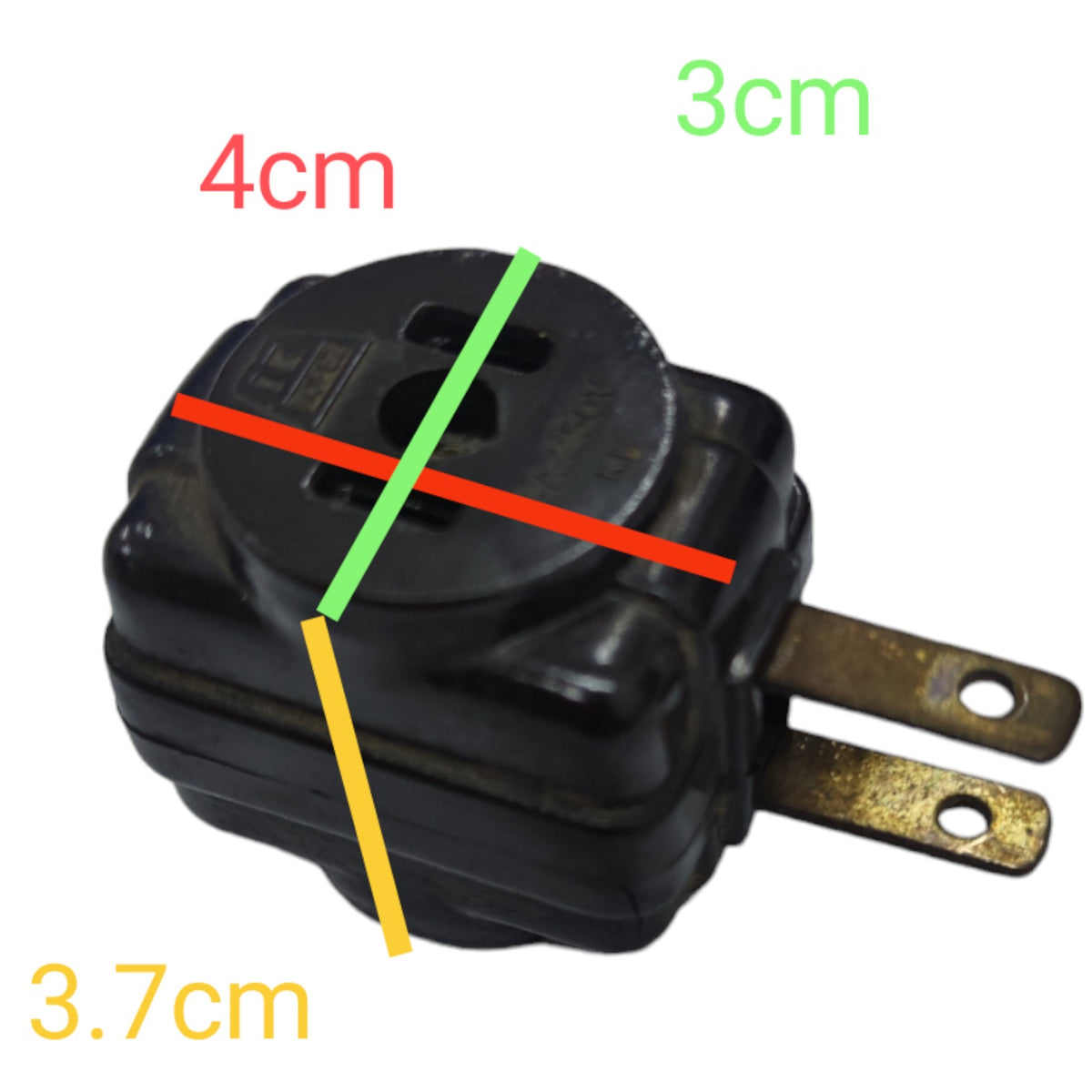 A black electrical outlet plug shown on a white background with colored measurement lines and text labels indicating dimensions of 4cm, 3cm, and 3.7cm.