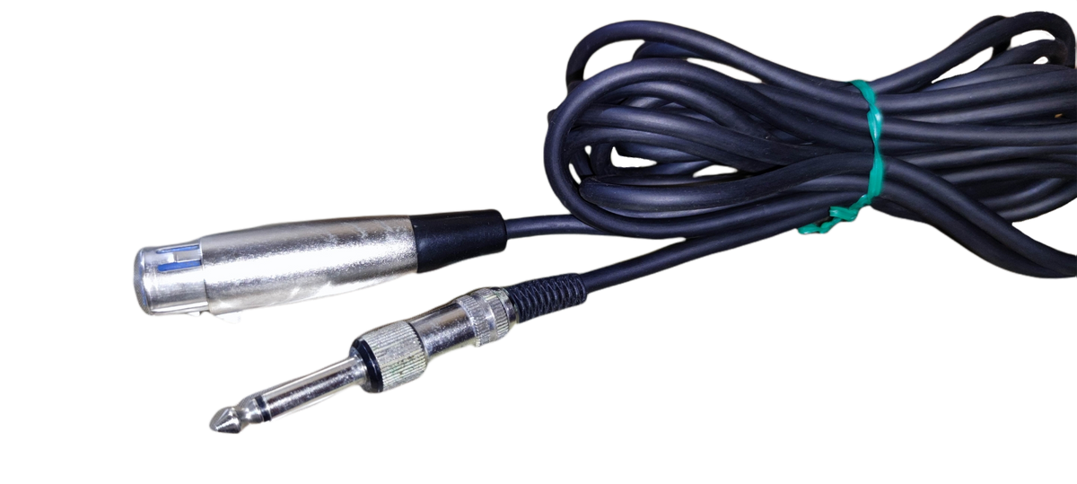 PL55 to XLR microphone cord with durable connectors for high-quality audio transmission