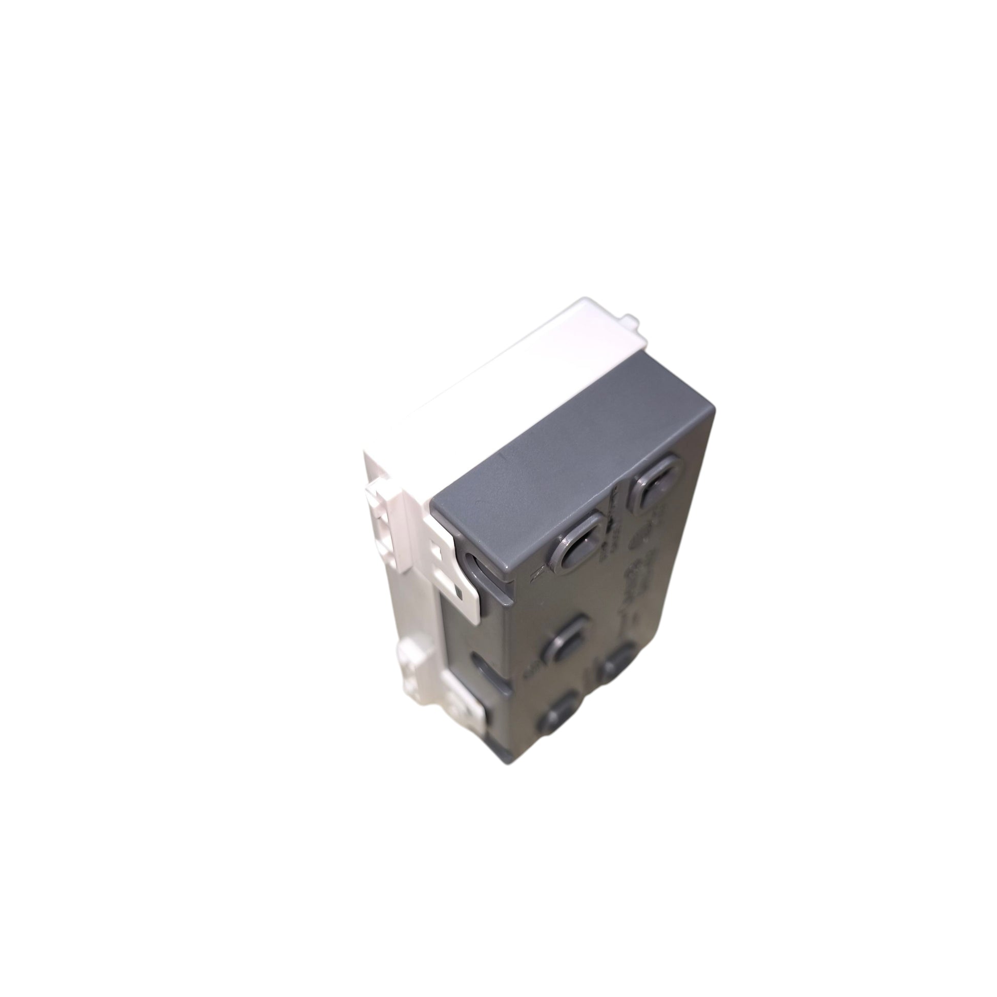 Omni Duplex Universal Outlet with Ground 16A 250V Designer Series Ivory DWU-402I electx electrical supply (3)