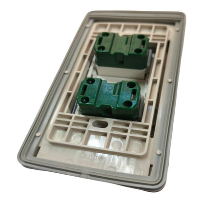 Omni Weatherproof 2 Gang Universal Outlet 15A 250V WPP-602+WWP-112S+(WWU-200x2)