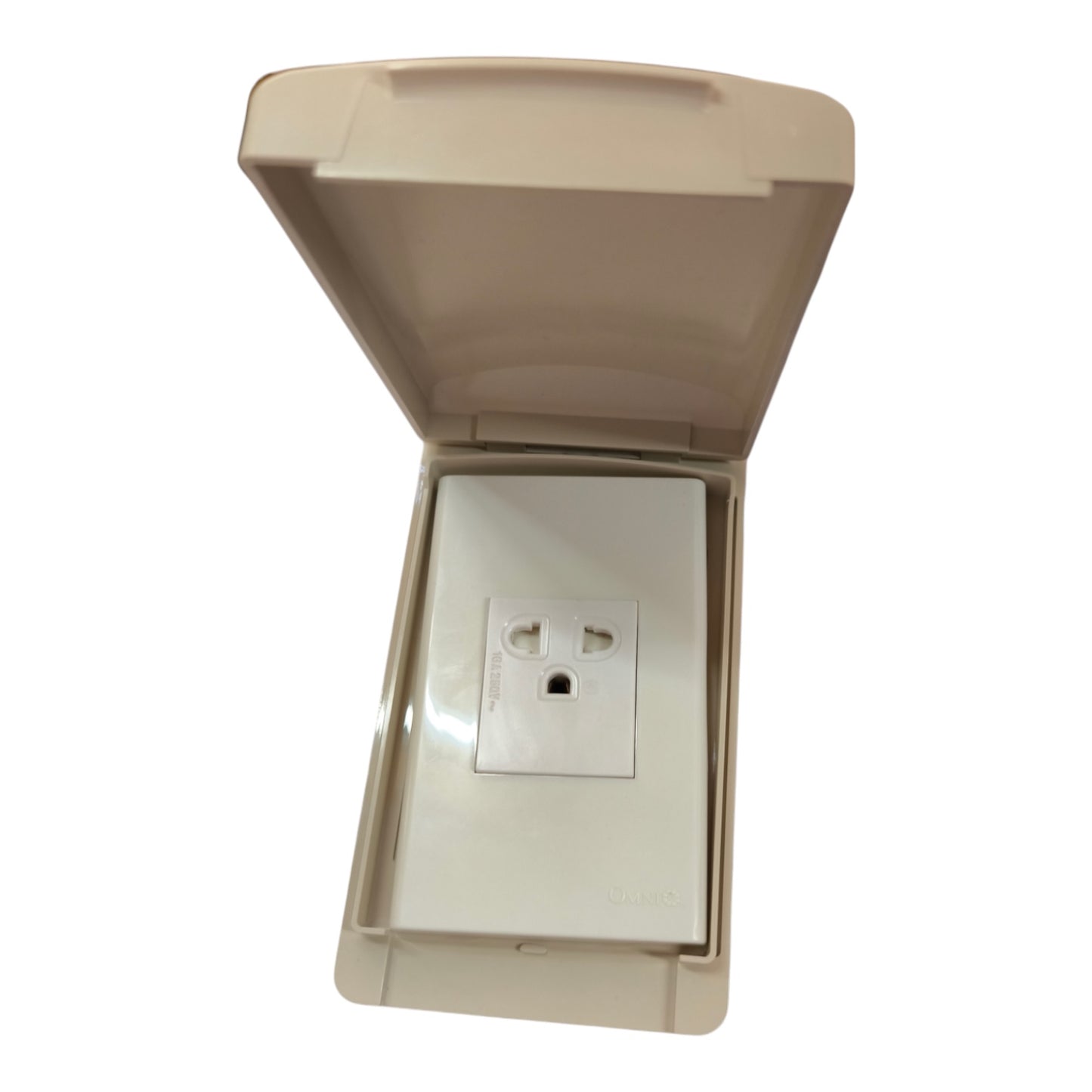 Omni Weatherproof Universal Outlet with Ground 16A 250V WPP-602+WWP-111+WWG-203