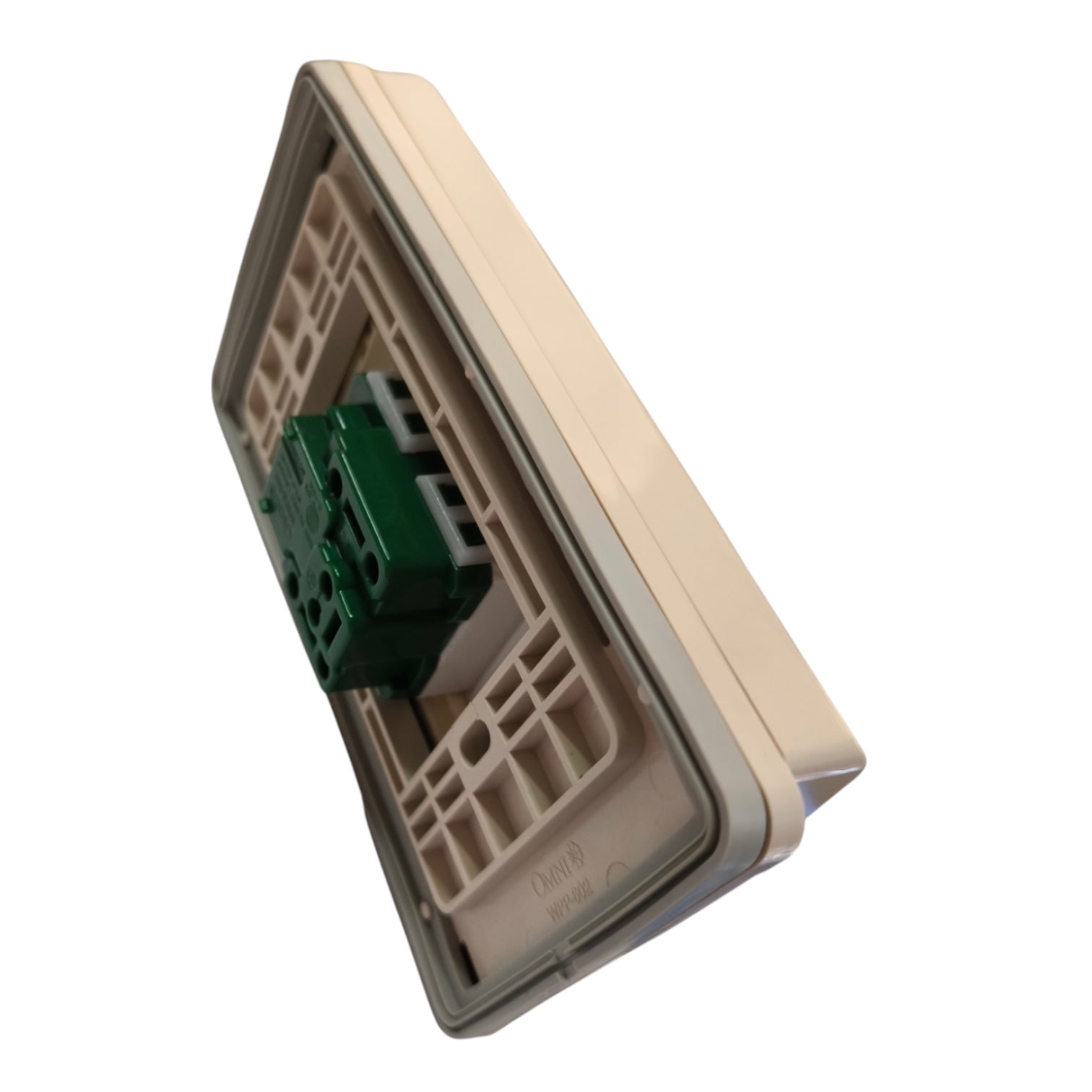 Omni Weatherproof Universal Outlet with Ground 16A 250V WPP-602+WWP-111+WWG-203