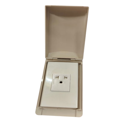 Omni Weatherproof Universal Outlet with Ground 16A 250V WPP-602+WWP-111+WWG-203