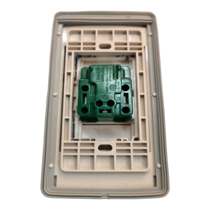 Omni Weatherproof Universal Outlet with Ground 16A 250V with Stainless Plate Cover WPP-602+WWP-111S+WWG-203