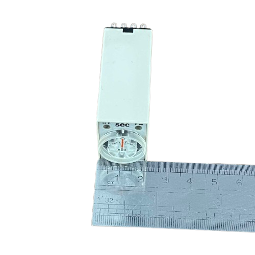 Omron Timer Relay 30 seconds 14 pins 110V AC (H3Y-4)