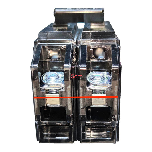 Two black plastic electrical connectors shown side by side on a white background, with a red measurement line and '5cm' text indicating width.