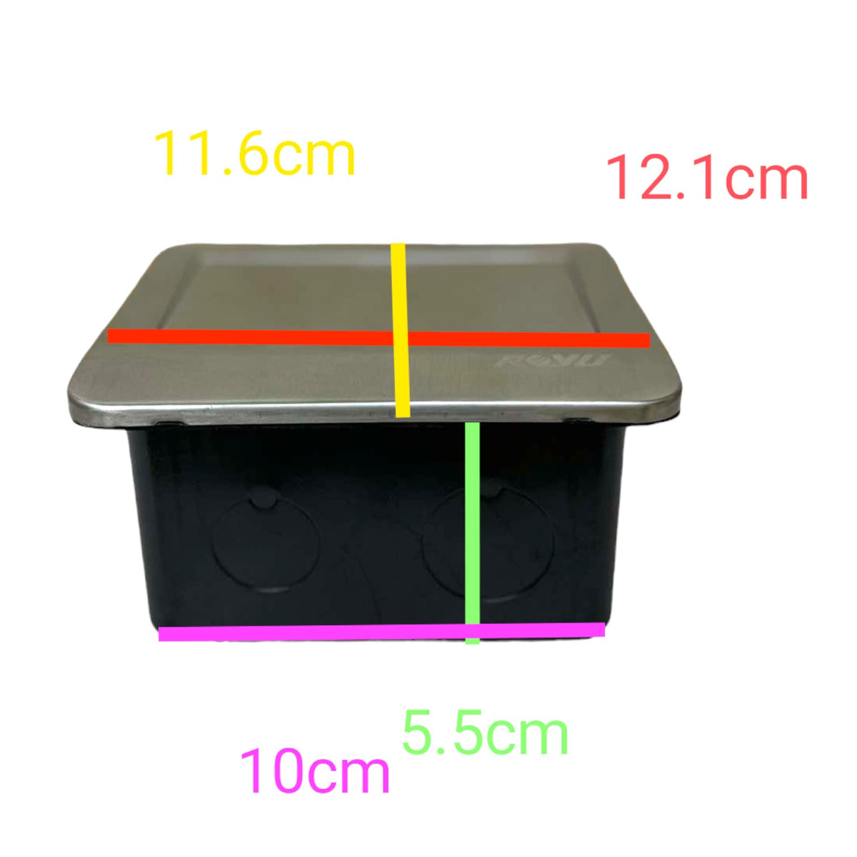 A black plastic storage bin with a gray lid, overlaid with colored measurement lines and text showing dimensions: 11.6cm, 12.