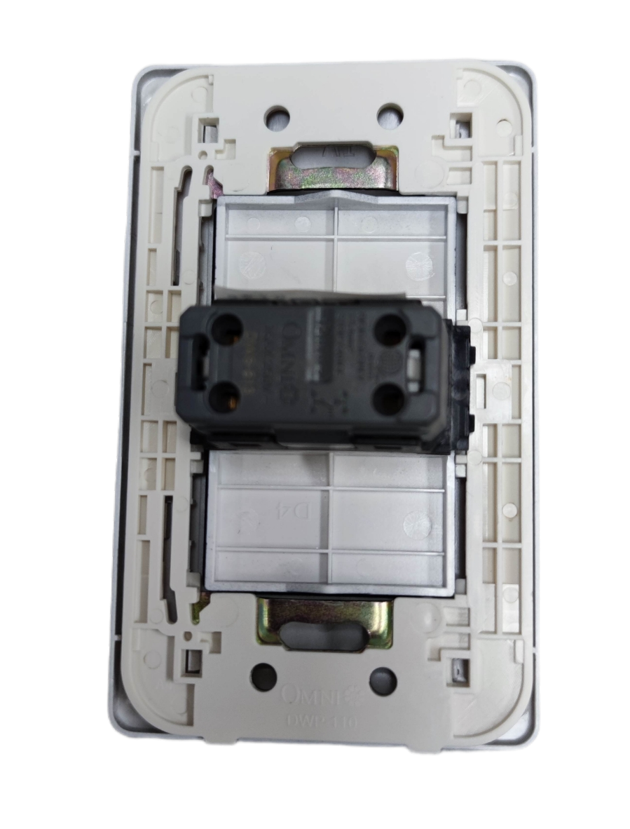 Omni 1 Way Switch 3 Device with Plate ( Designer Series Graphite) DWS-513G+DWP-113G 16A 250V