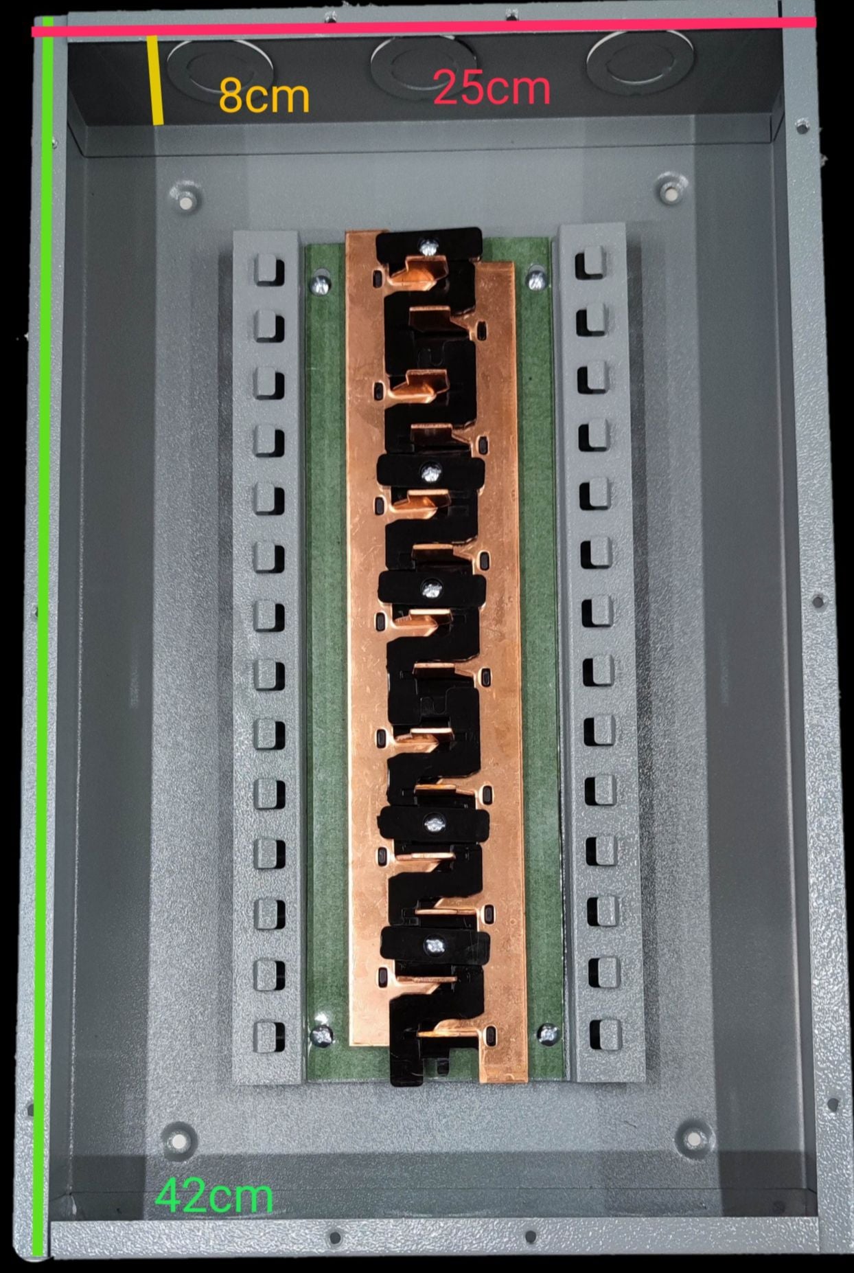 Electrical panel board 12 branches with metal casing and copper busbar for circuit connections