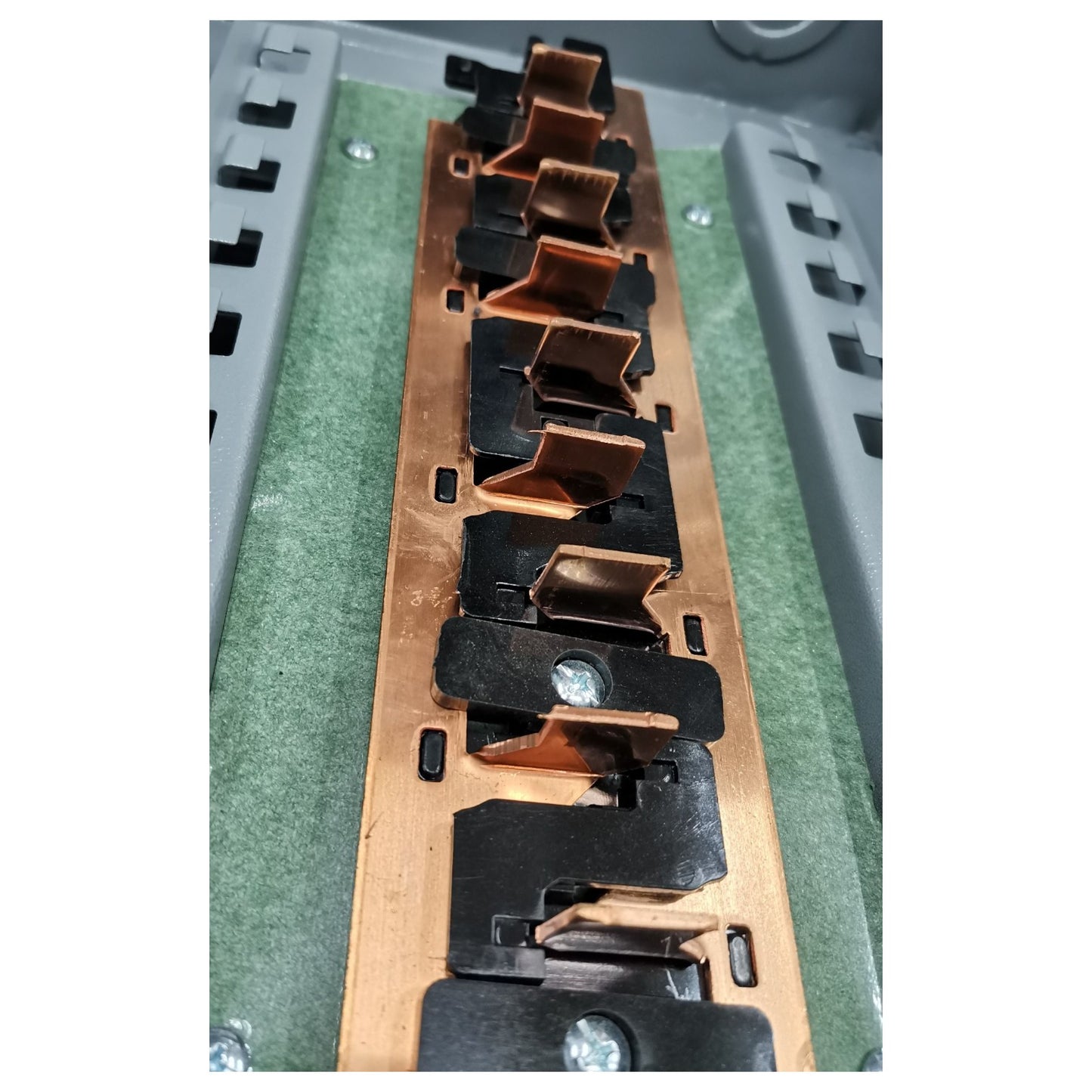 America 5X5 Panel Panel Board for 2 Pole Plug In Circuit Breaker 10 Holes Distribution Panel 8 Branches