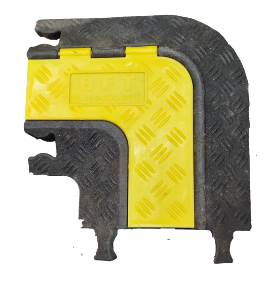 Grippes 2 channel cable ramp protector in black and yellow for cable management and floor protection