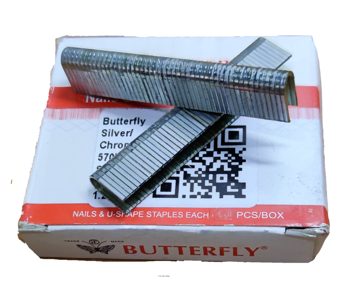Butterfly 500pcs box staple wires silver chrome staple strips displayed on white red Butterfly box for staplers