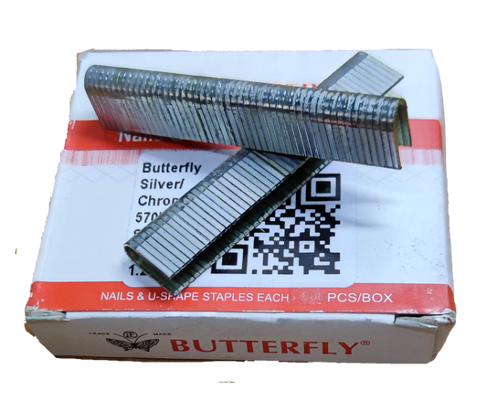 Butterfly 500pcs box staple wires silver chrome staple strips displayed on white red Butterfly box for staplers