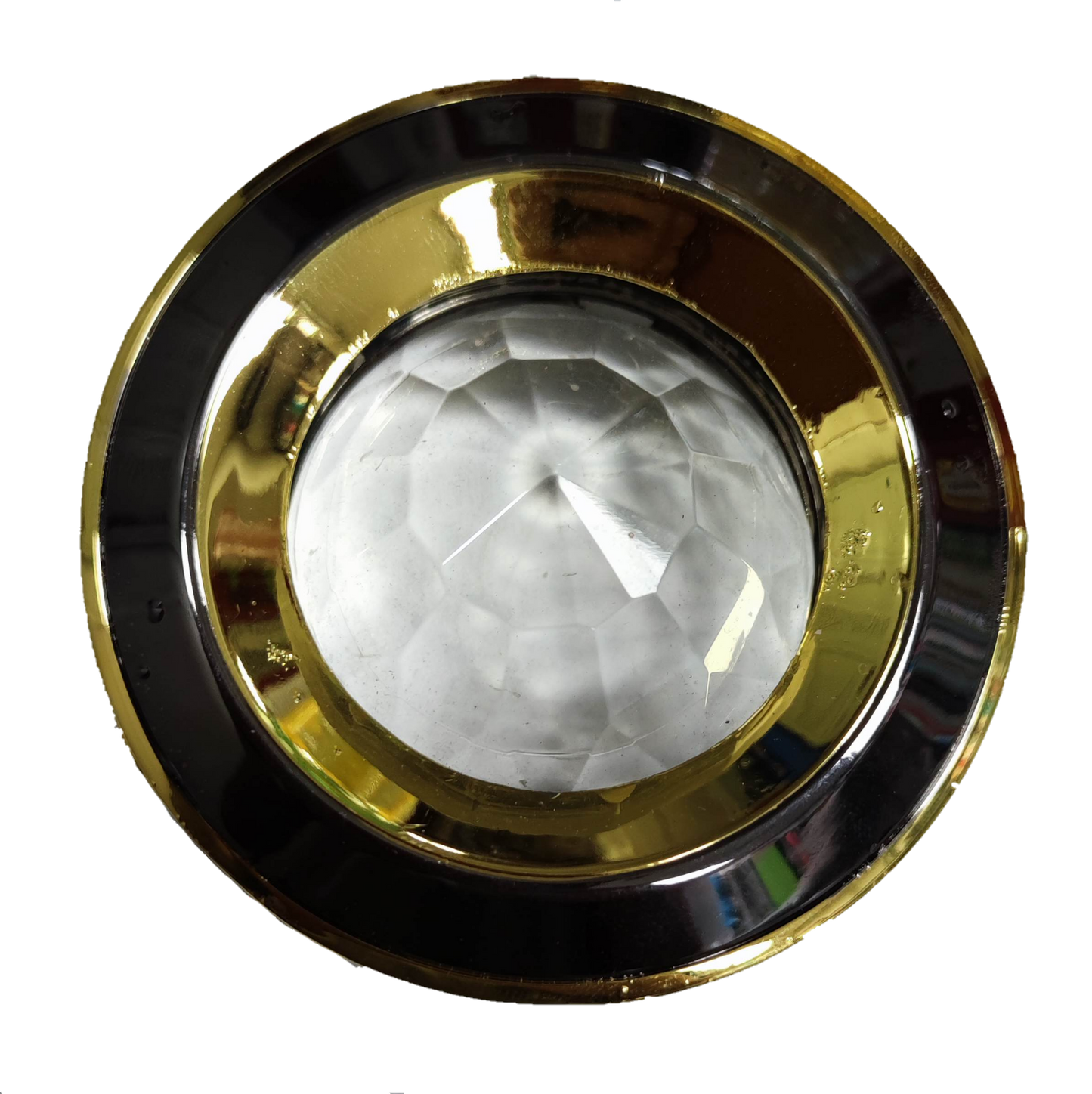 Elegant ceiling type MR16 light casing with a reflective gold finish and faceted lens for stylish illumination
