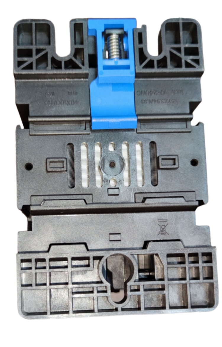 Chint power point switch component with Operational Current 80A 440V rating black and blue design