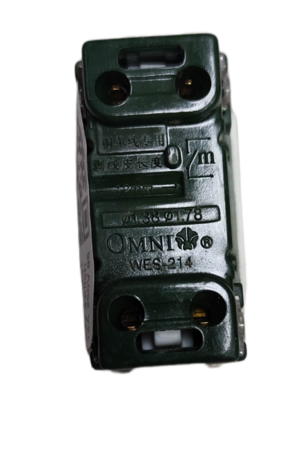 Omni 16A 250V classic series light switch in green with durable design for effective lighting control