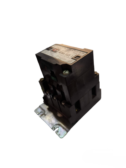 Cutler Hamer Magnetic Contactor 27A 220V black electrical switch component with metal base