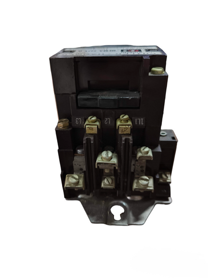 Cutler Hammer Magnetic Contactor with Auxiliary showing connection terminals and mounting base