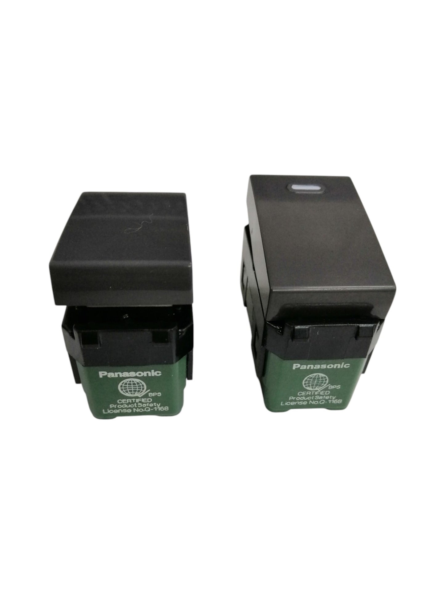Panasonic 2 Gang Combination Switch,3 Way Switch and 1 Way Switch 16A 250V with Plate Cover Metallic Gray WEG6802MH-1/WEG5002HK-5/WEG5001HK-5