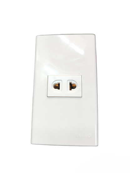 Omni 1 Gang Universal Outlet 15A 250V with Plate Cover WWP-110+WWU-200