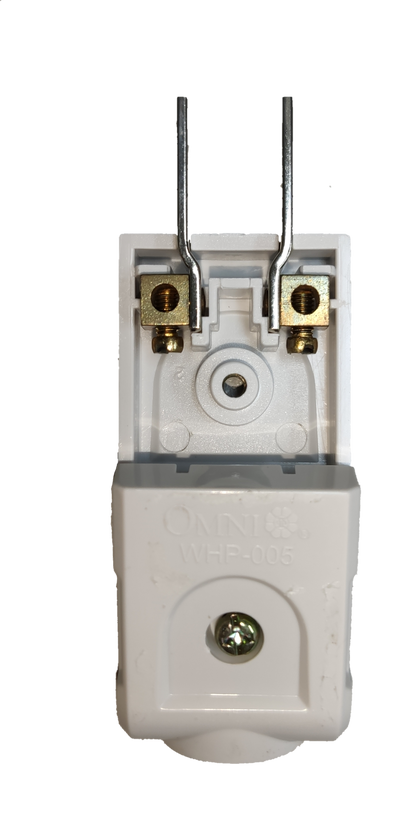 Omni 15A 250V flat pin electrical plug with sturdy construction and safe connection features