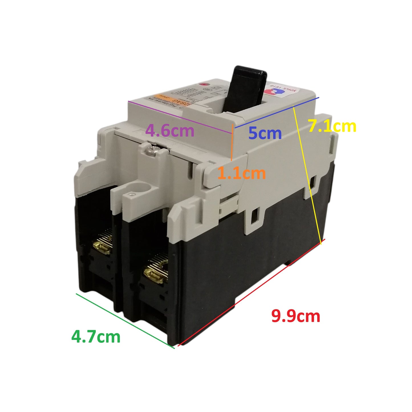 Fuji MCCB 15A circuit breaker two pole white and black molded case with handle and dimension labels