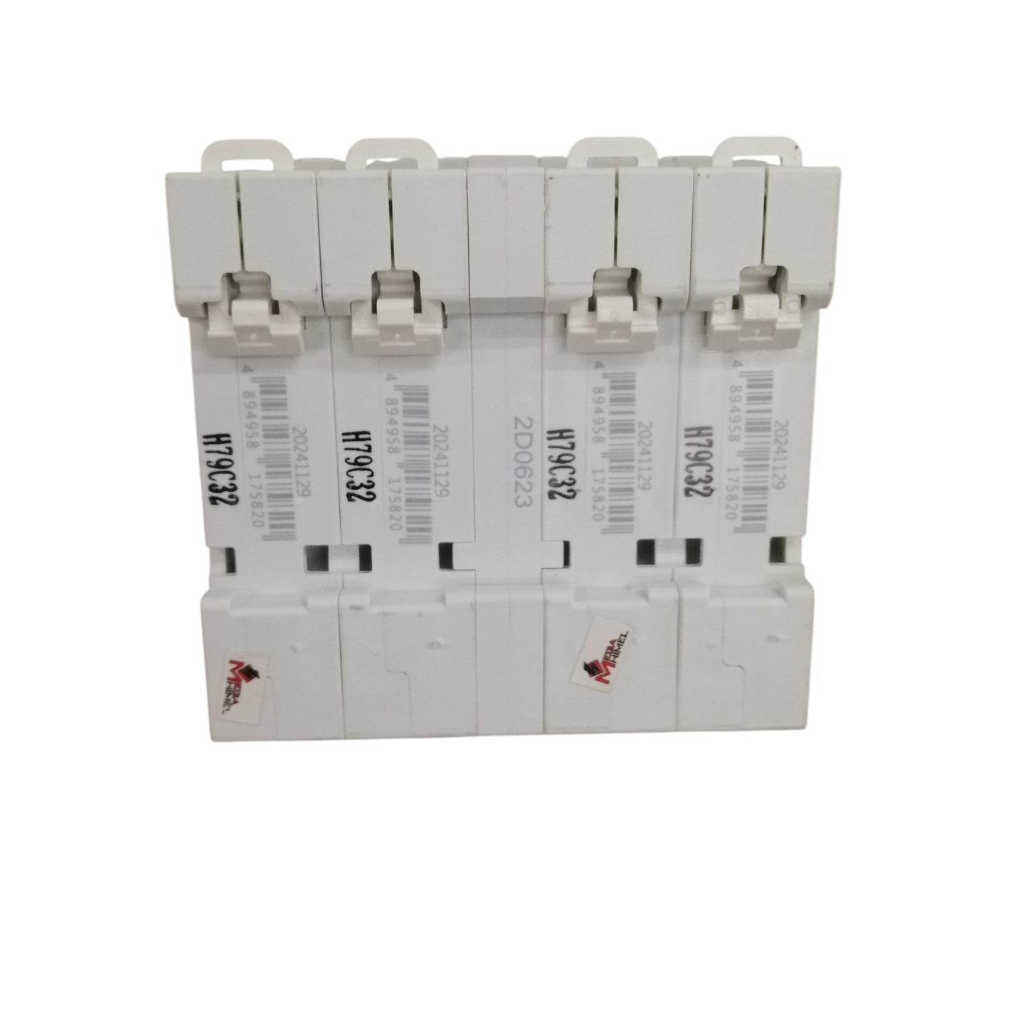 Himel manual transfer switch 32A white modular 4 pole circuit breaker for residential power transfer