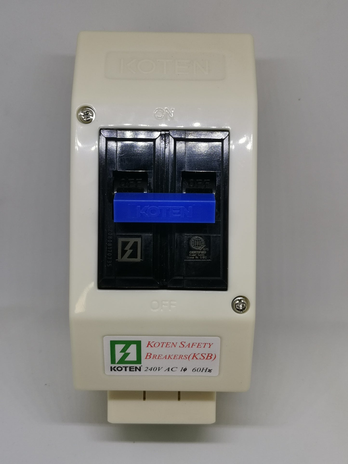 Koten 20A pole circuit breaker with outlet 220V in white casing for electrical safety