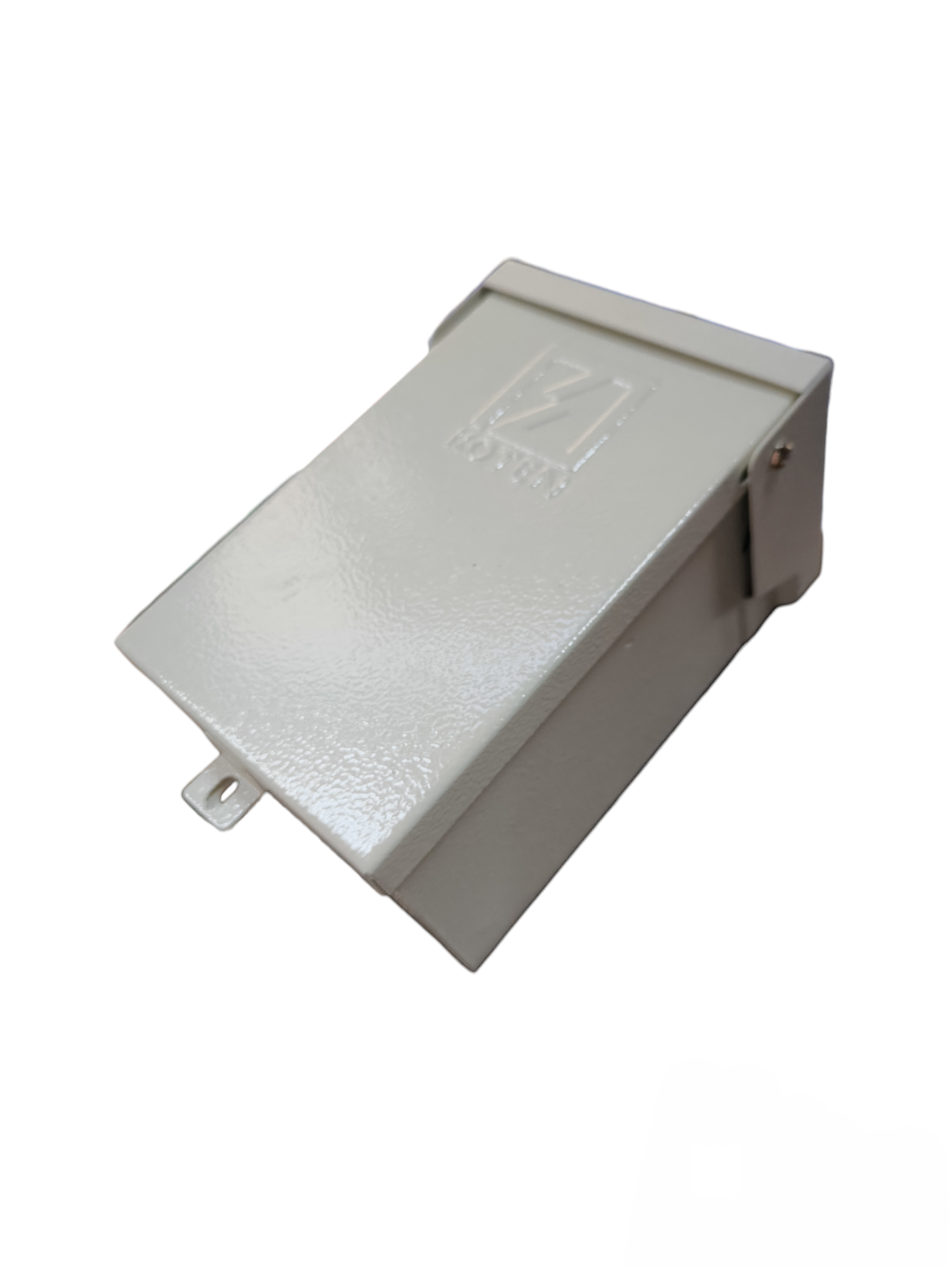 Chint 2Pole 3 Module Metal Enclosure Koten for electrical circuitry protection in gray finish