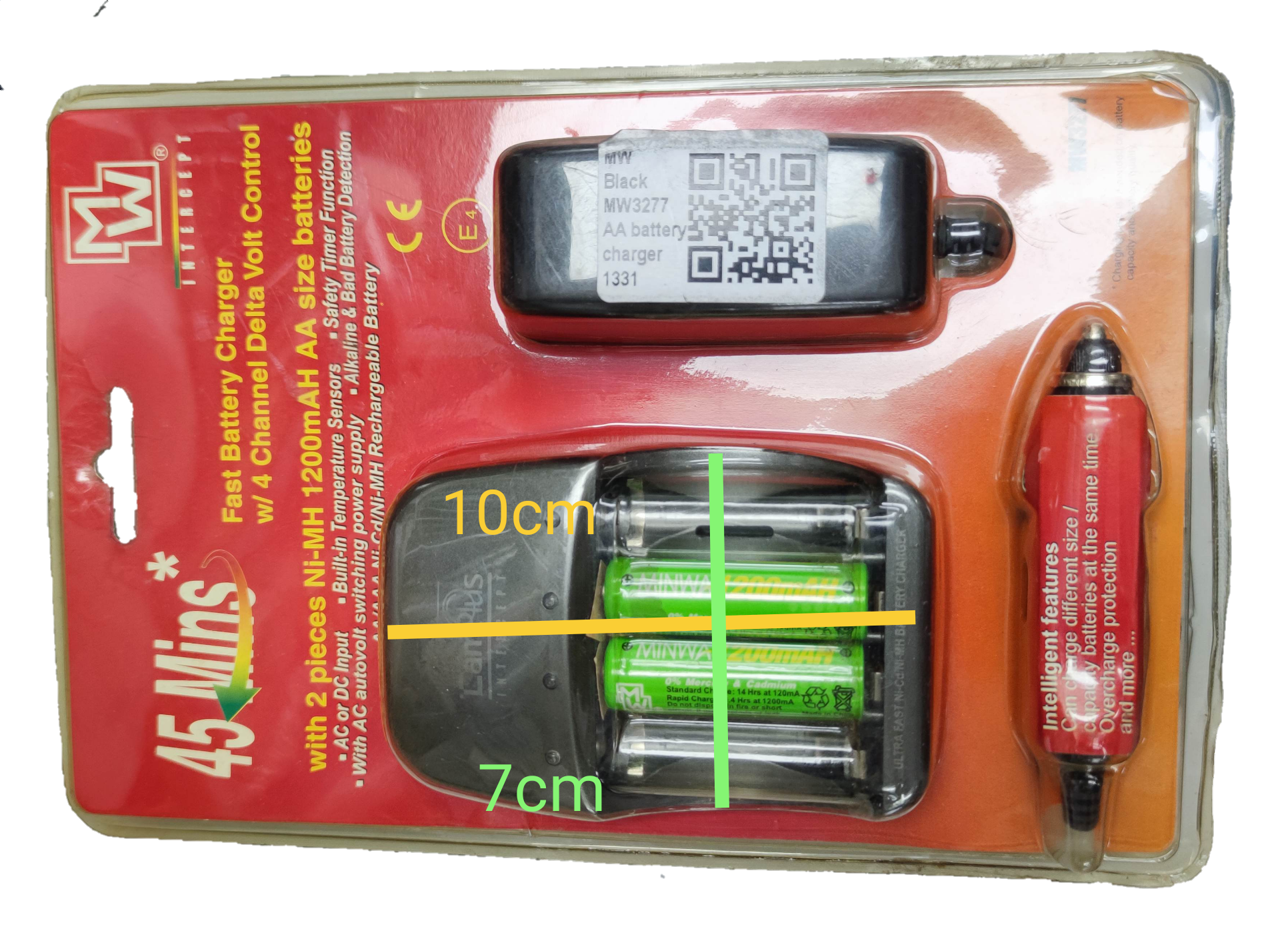 MW AA battery charger 220V fast charger with two green Ni-MH AA 2200mAh rechargeable batteries in red packaging