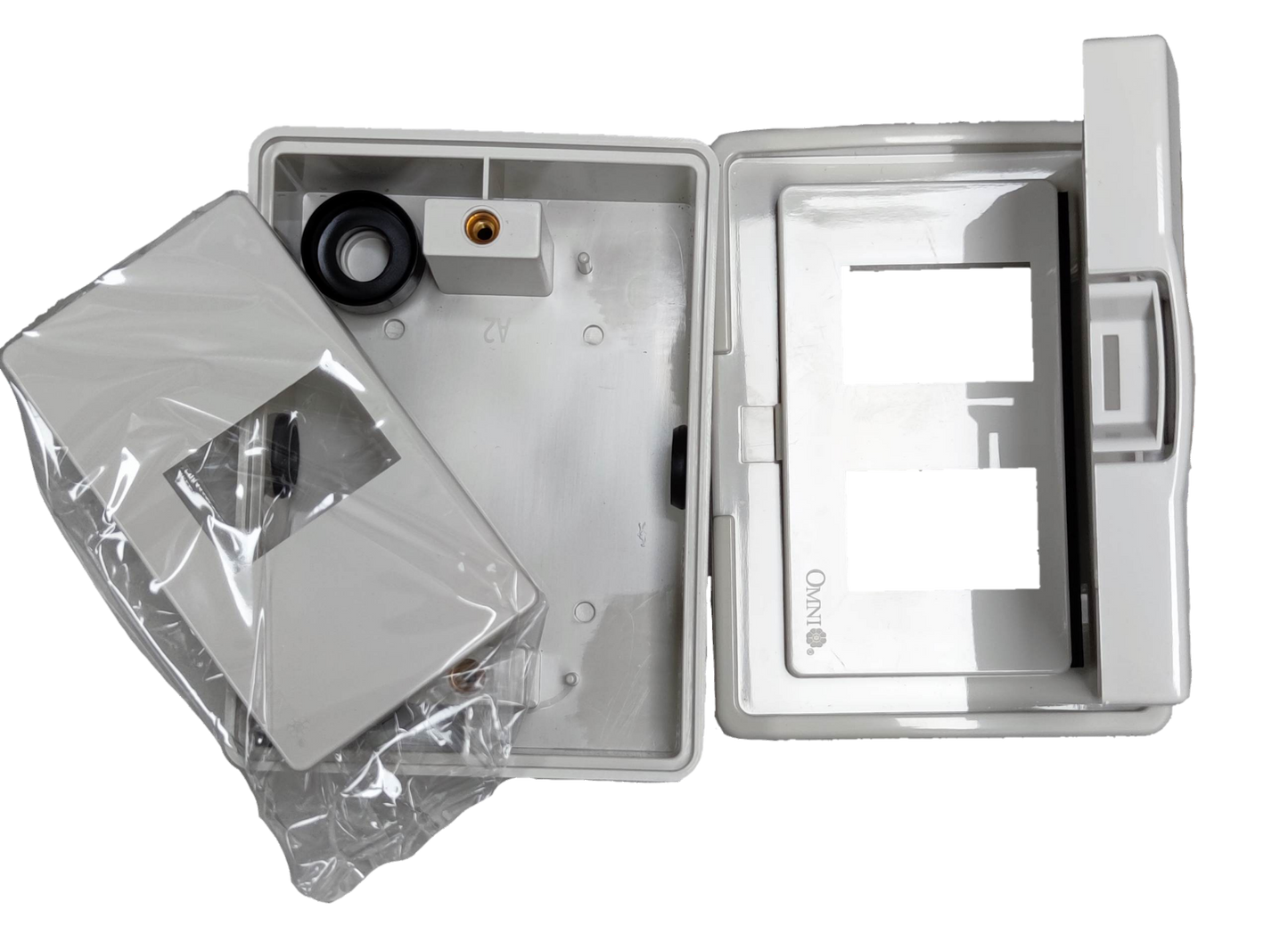 Omni 1 gang to 3 gang device cover for electrical installations with durable white finish