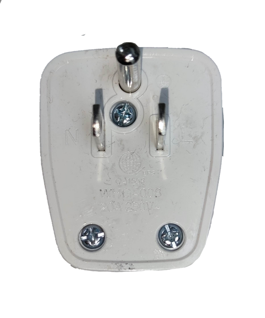 Omni flat pin plug WHG-008 20A 250V in white with a sturdy design for reliable electrical connections