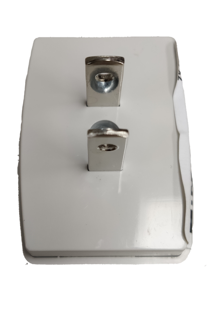 Omni triple tap adapter 10A 250V for convenient power distribution and multiple device connections