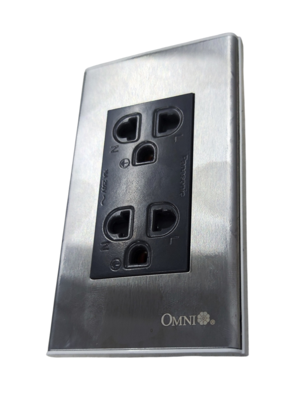Omni universal duplex outlet 220v with stainless steel faceplate for power points and switches