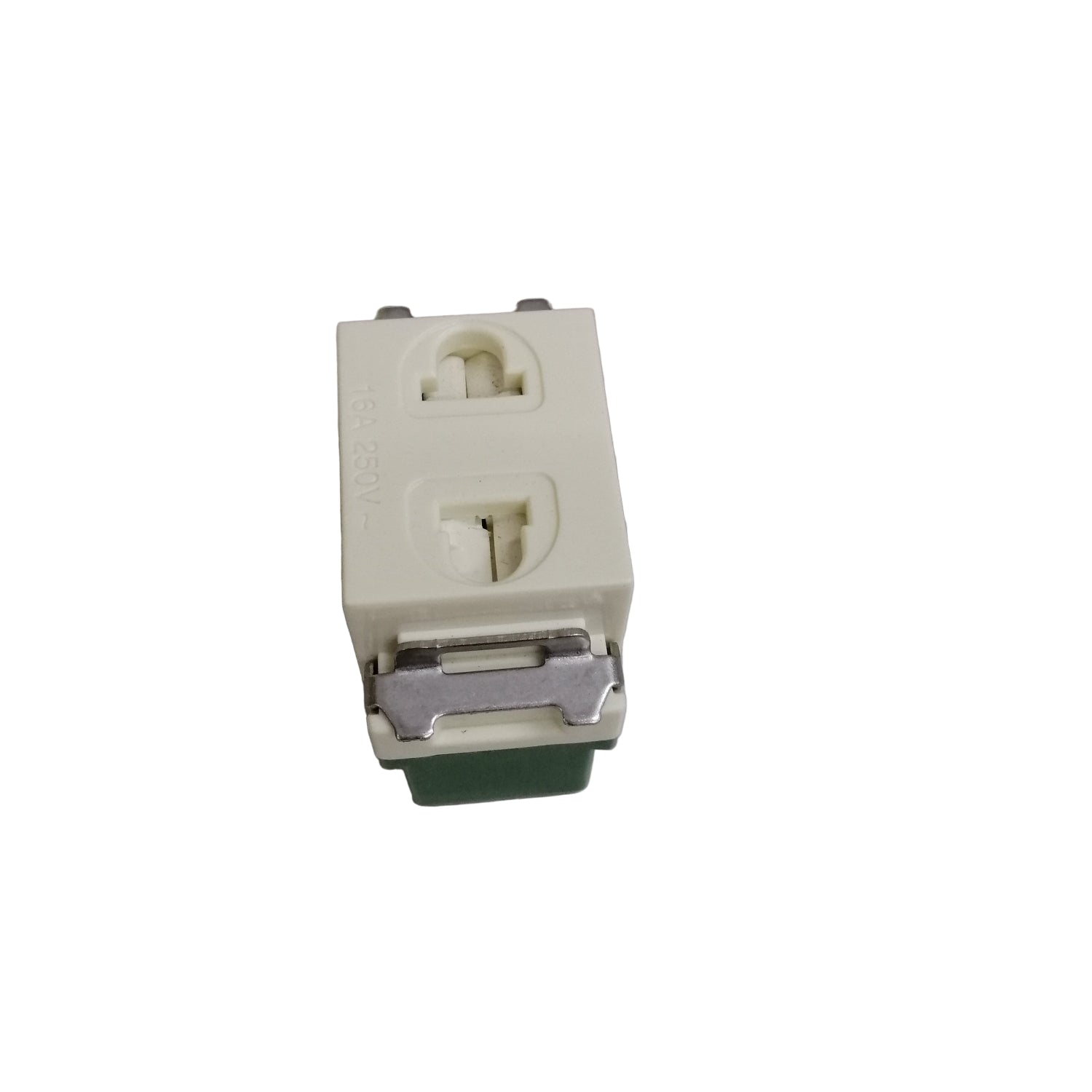 Omni universal outlet 16A 250V with compact design for reliable electrical connections