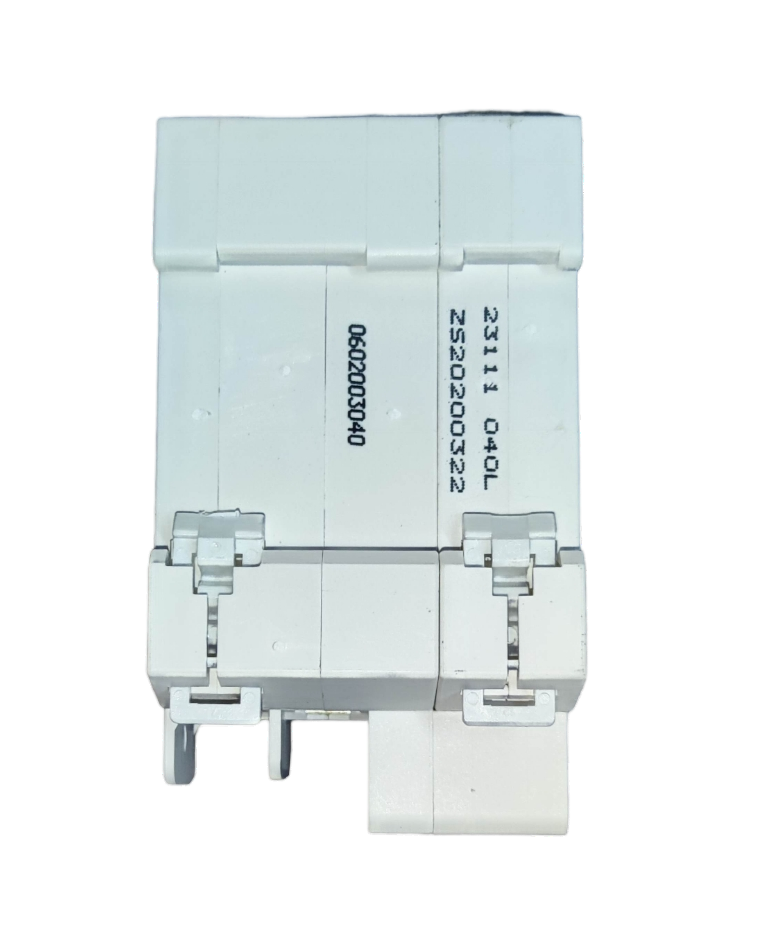 Opple 32A 4.5 KAIC 30mA 220V electrical circuit breaker for safe power management