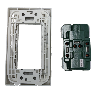 Panasonic 16A 250V universal electrical outlet plate with modular design for easy installation