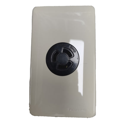 Panasonic 15A P Twist Lock Outlet with Plate 2P+E (3P) 125V (ML-1) Twistlock  WF2315 and WNF6253W-8